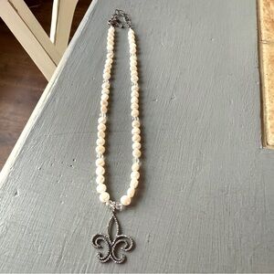925 Sterling Silver Pendant & Pearl Necklace